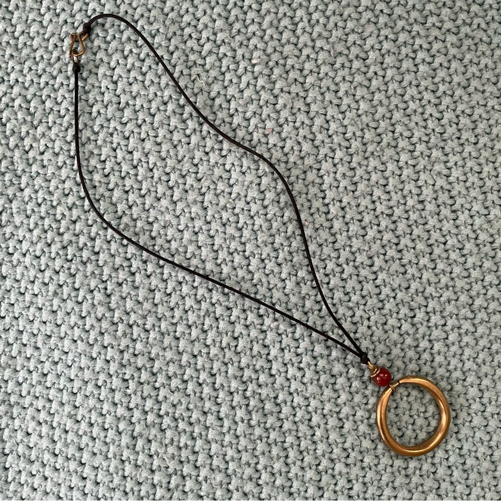 Elegant Gold and Black Necklace